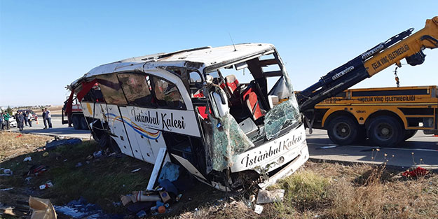 Otobüs şarampole devrildi! Ölü ve çok sayıda yaralı var