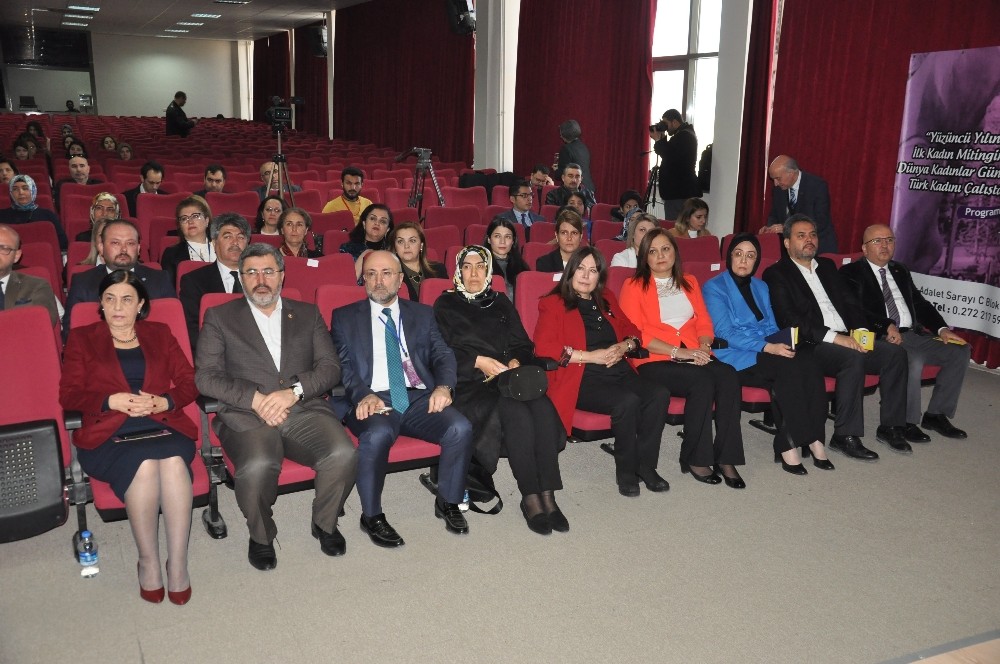 Afyonkarahisar’da kadın çalıştayı başladı 