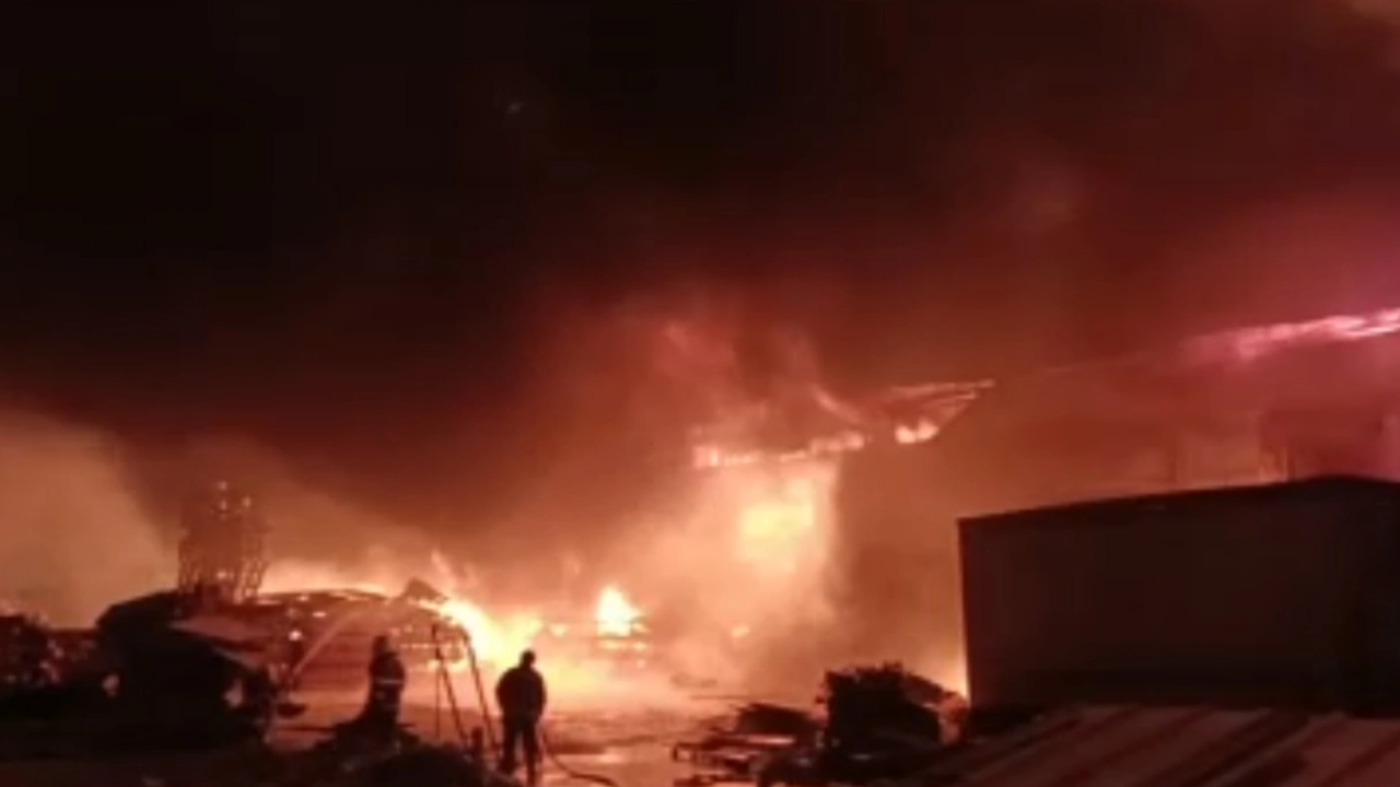 Afyonkarahisar’da korkunç yangın! Çok sayıda itfaiye ekibi sevk edildi