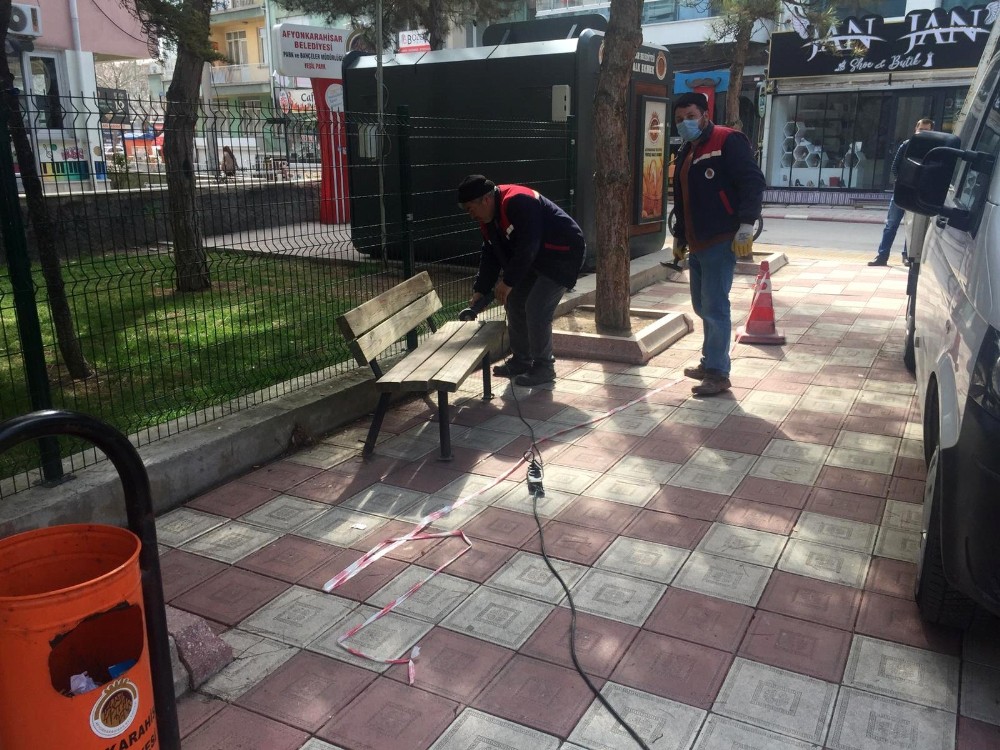 Afyonkarahisar’da parklar bulunan banklar toplandı 
