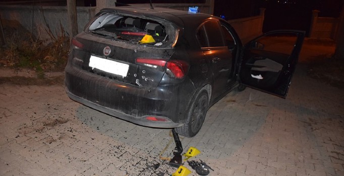 Afyonkarahisar'da polis otosuna ateş açan 6 şahıs tutuklandı