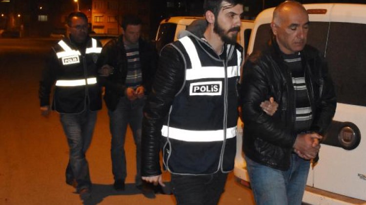 Afyonkarahisar'da sinyal kesici jammerli Gürcü 2 hırsız yakalandı