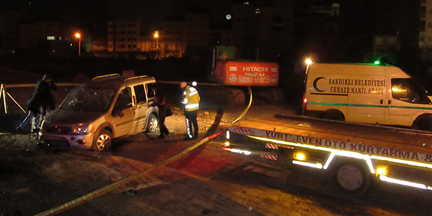 Afyonkarahisar'da trafik kazası! Sürücü feci şekilde can verdi