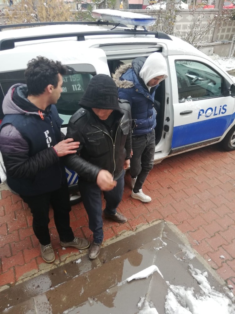 Afyonkarahisar’da uyuşturucu operasyonu, 6 gözaltı 