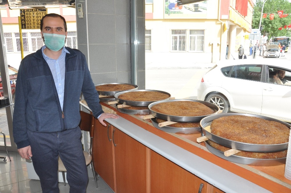 Afyonkarahisar’ın tescilli tatlısına yoğun ilgi 