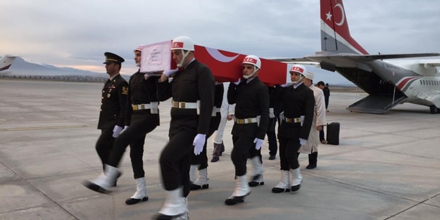 Afyonlu şehidin naaşı Denizli’ye ulaştı