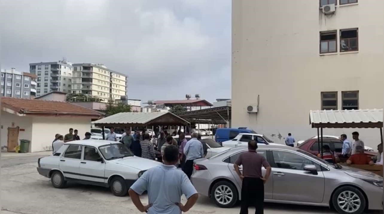 Ağaç budarken akıma kapılan 16 yaşındaki çocuk öldü