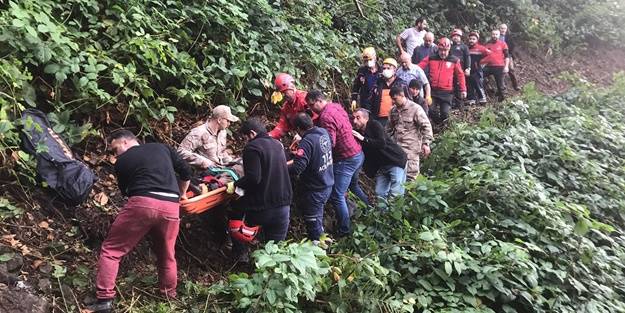 Ağaç keserken uçuruma yuvarlandı! Ekipler yetişti