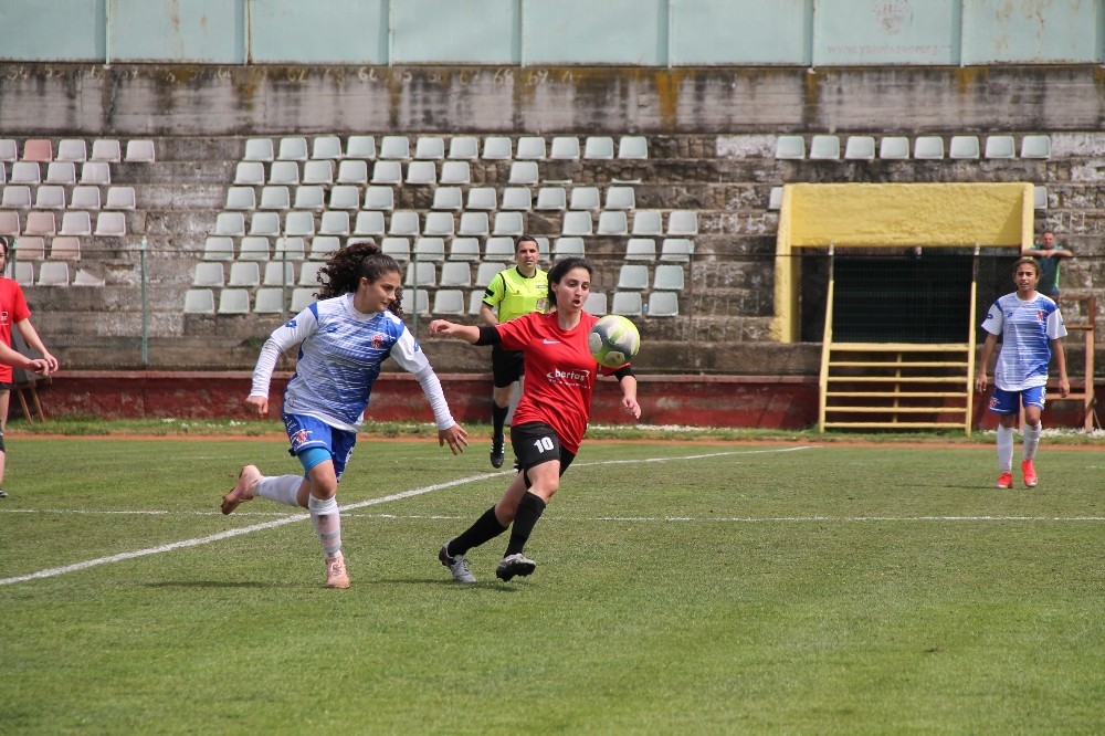 Ağaköyspor Yalova’da bileti kaptı 