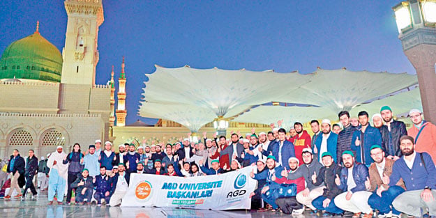 AGD, üniversitelileri Umre’de buluşturdu