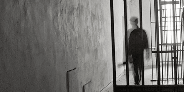 Ağır hasta olan Filistinliye işkence!