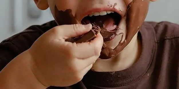 Ağız ve diş sağlığı için paketli ürün tüketimi 'sınırlanmalı' tavsiyesi!