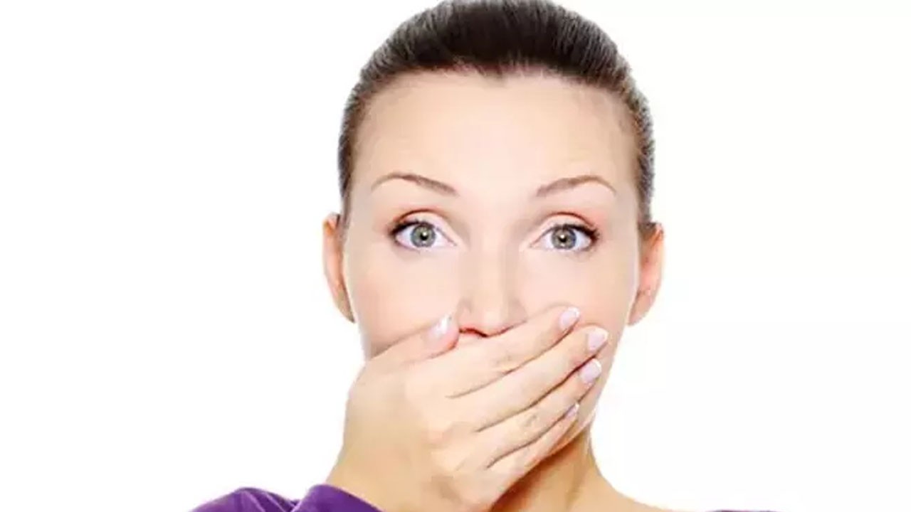 Ağızdaki kötü tadı yok ediyor! Günde 1 tane yemek yetiyor, ağız kokusu ve acı tadın kökünü kurutuyor