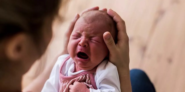 Ağlayan bebeği 5 dakikada sakinleştirmenin yolu