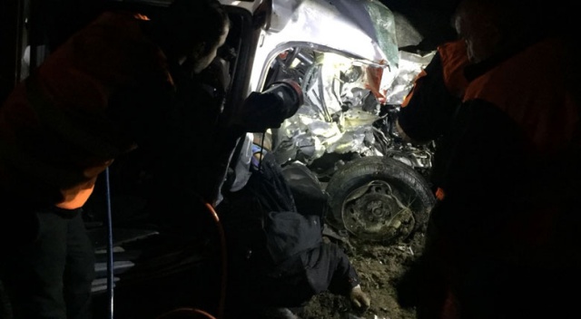 Ağrı Doğubeyazıt'ta feci kaza: 4 ölü, 3 yaralı