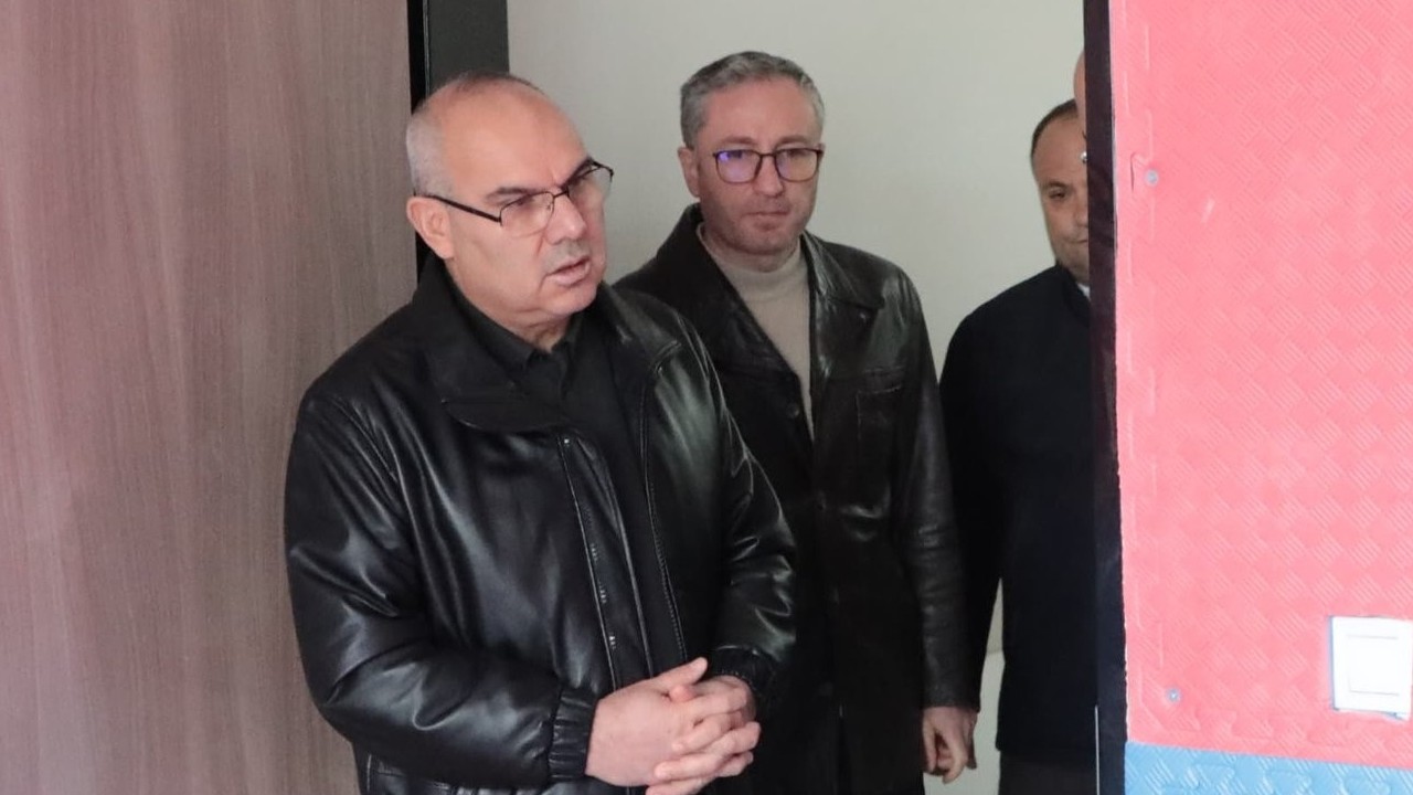 Ağrı Valisi Mustafa Koç, Özel Eğitim Uygulama Anaokulu'nda incelemelerde bulundu