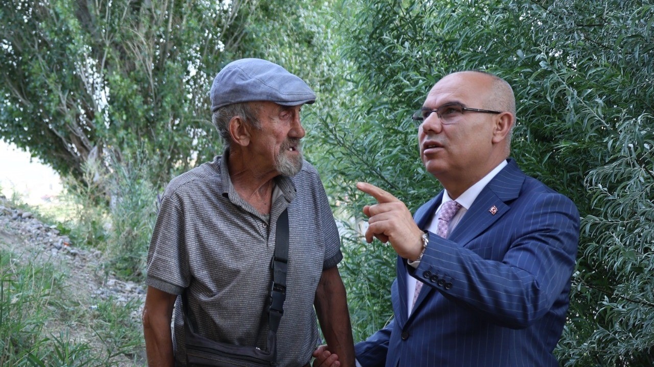 Ağrı Valisi'nden "Memiş Dayı"ya Anlamlı Ziyaret