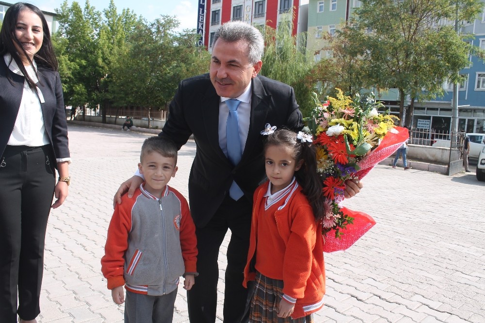 Ağrı’da 2019-2020 eğitim-öğretim yılının ilk günü 