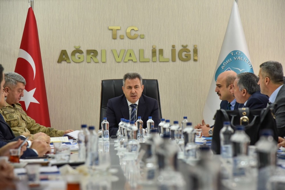 Ağrı’da Bağımlılıkla Mücadele İl Değerlendirme Toplantısı Yapıldı 