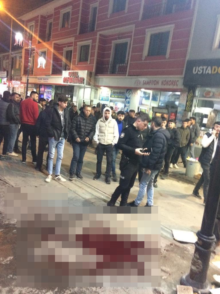 Ağrı’da kahvehanede bıçaklı kavga: 1 yaralı