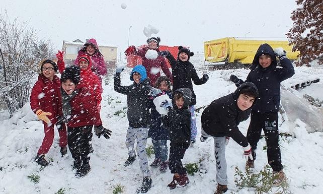 Ağrı’da kar tatili uzatıldı 