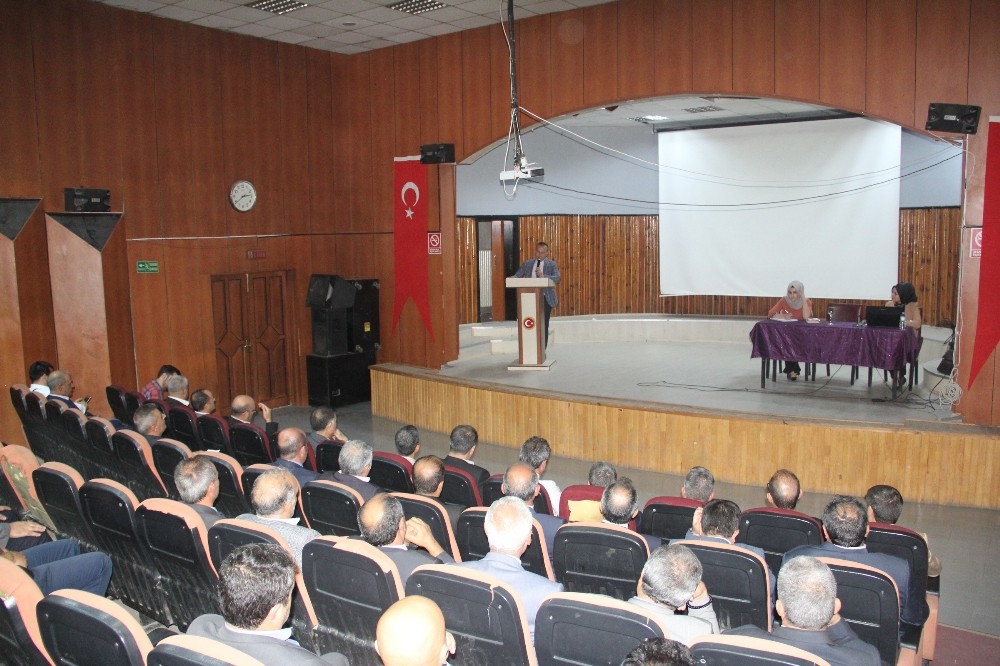 Ağrı’da okul müdürleri toplantısı yapıldı 