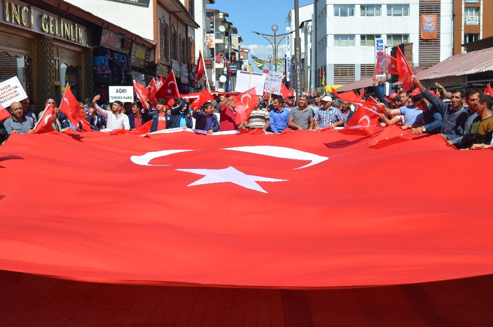 Ağrı’da teröre lanet yürüyüşü 