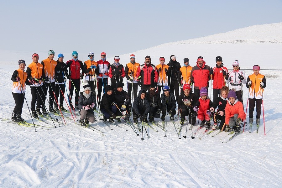Ağrılı Kayakçılar Bitlis’ten 8 madalya ile döndü 