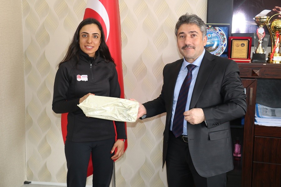 Ağrılı sporculardan büyük başarı 