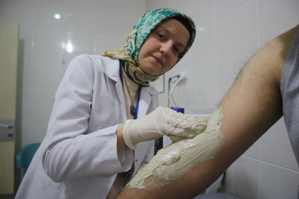 Ağrısız yaşamın çözümü ’Tıbbi çamur tedavisi’ 