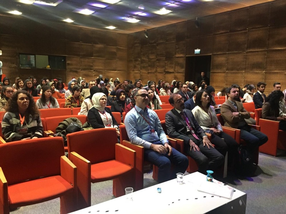 AGÜ Rektörü Prof. Dr. İhsan Sabuncuoğlu “Uzman hocalarımızı öğrencilerle bir araya getirerek interaktif bir ortam oluşturmayı hedefliyoruz” 