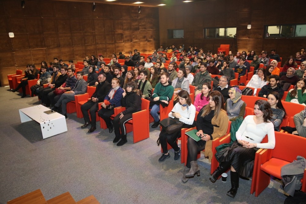 AGÜ’de kariyer sohbetleri 