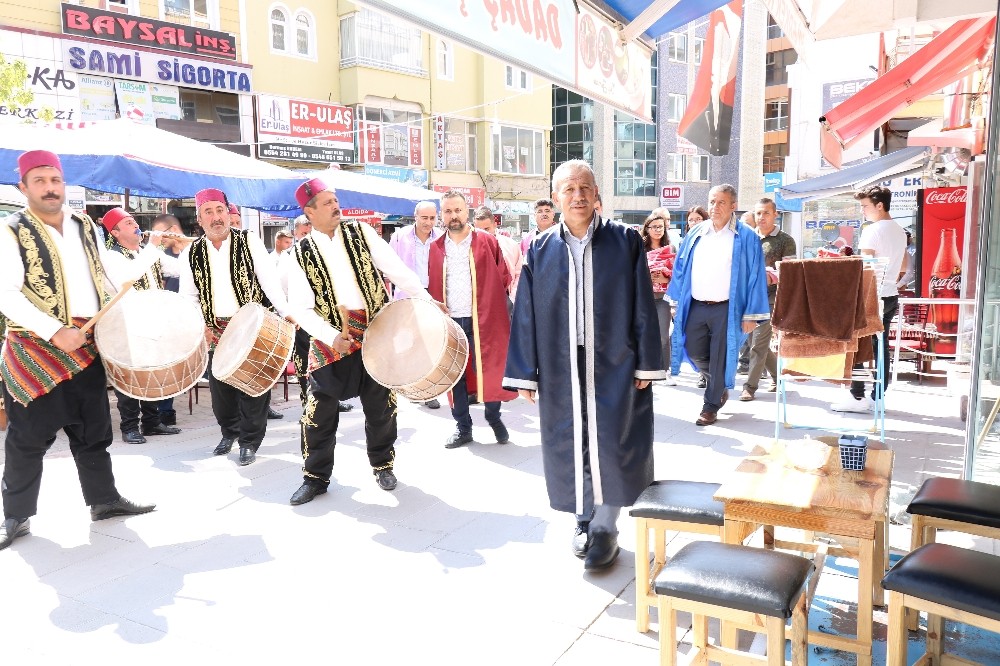 Ahi Esnafı, davullu zurnalı kutlamalara davet edildi 