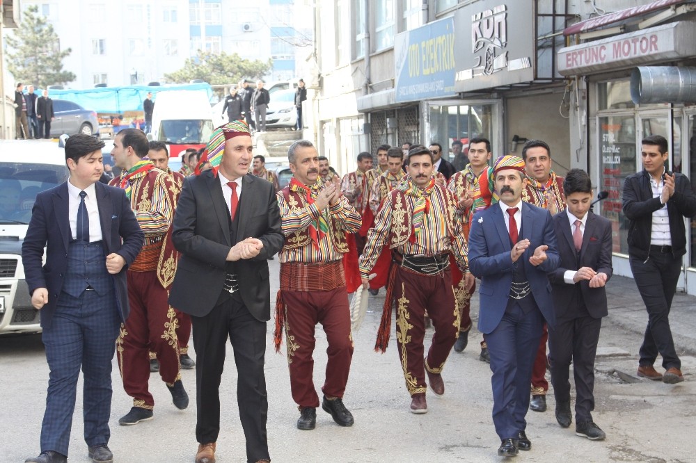 Ahi Yaran Meclisi esnafları ziyaret etti 