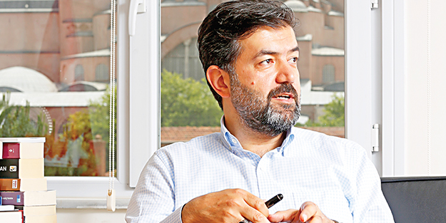 Ahlâklı ve adaletli nesiller yetiştirmeliyiz