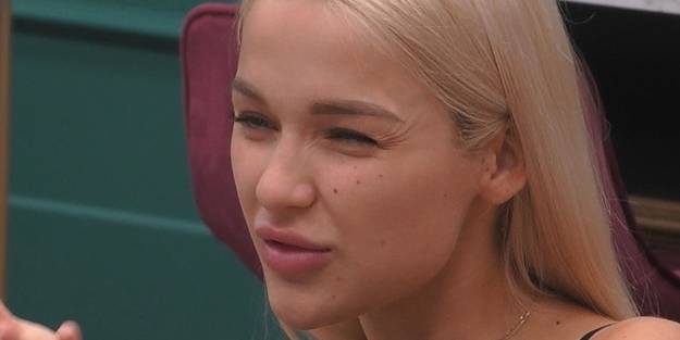 Ahlaksız fenomen şoku yaşadı! Eline siyah kart verilip alışveriş merkezinden böyle kovuldu