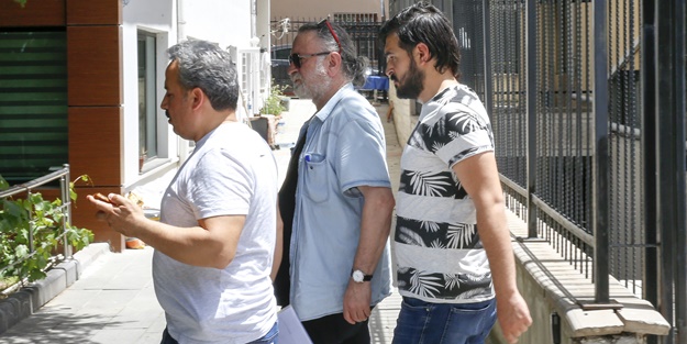 Ahlaksız kitabın yayıncısı emniyete teslim oldu