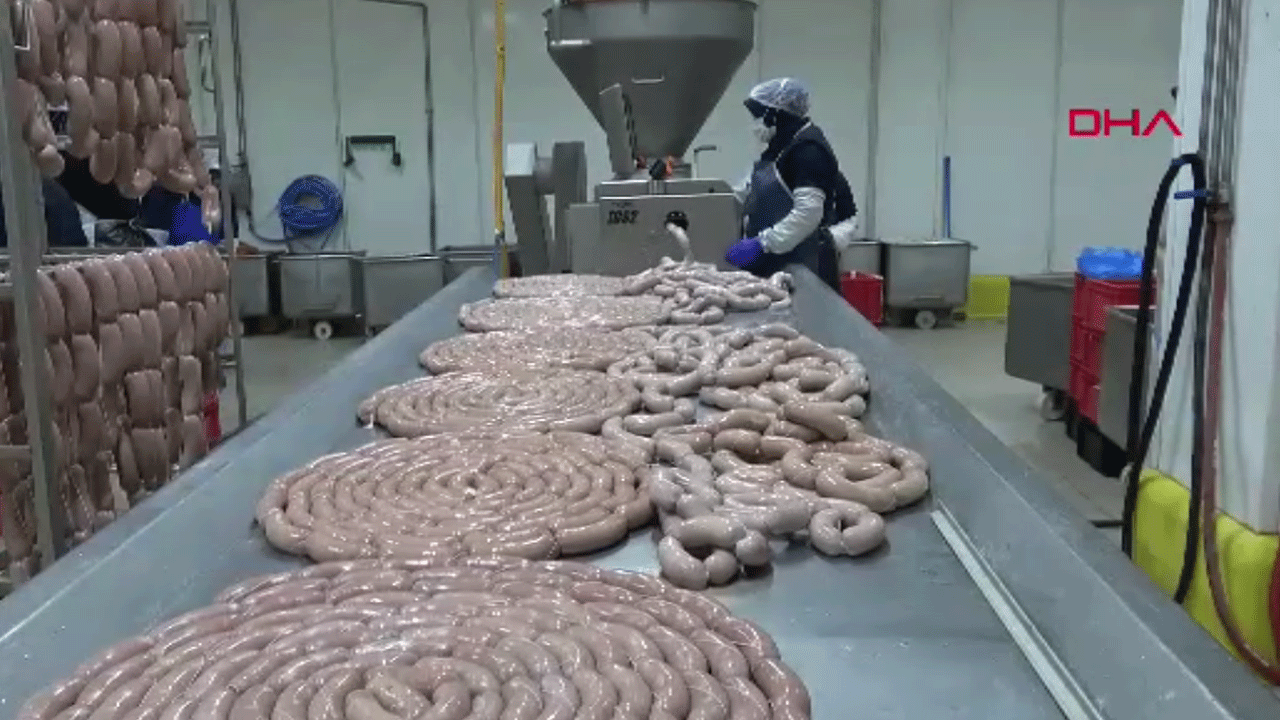 Ahlaksızlardan şaşkına çeviren hile! Kıyma diye vatandaşa bakın ne yedirmişler?