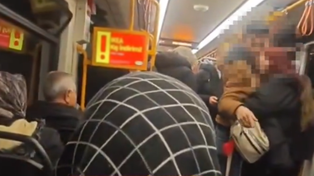 Ahlaksızlık normalleşti! Uyaran dışlanıyor, hakarete uğruyor!