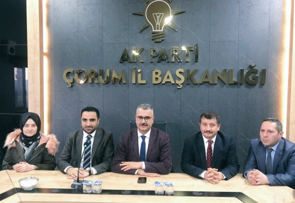 Ahlatcı Akar ve ekibine başarı diledi 