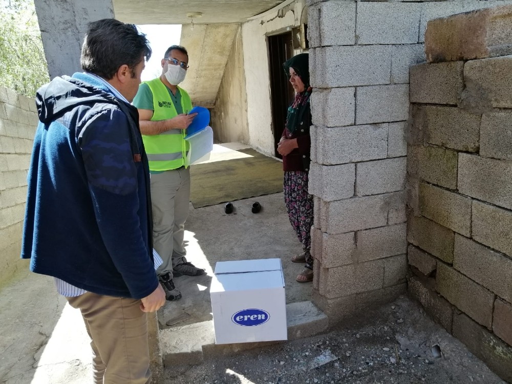 Ahlat’ta bin 72 aileye gıda kolisi ulaştırıldı 