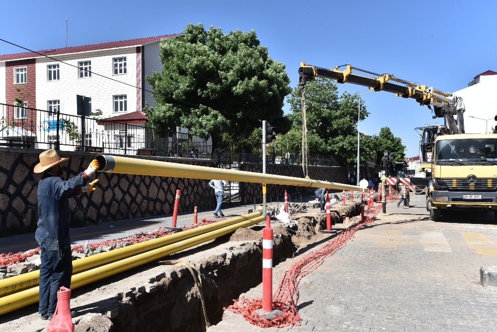 Ahlat’ta doğalgaz çalışmaları başladı 