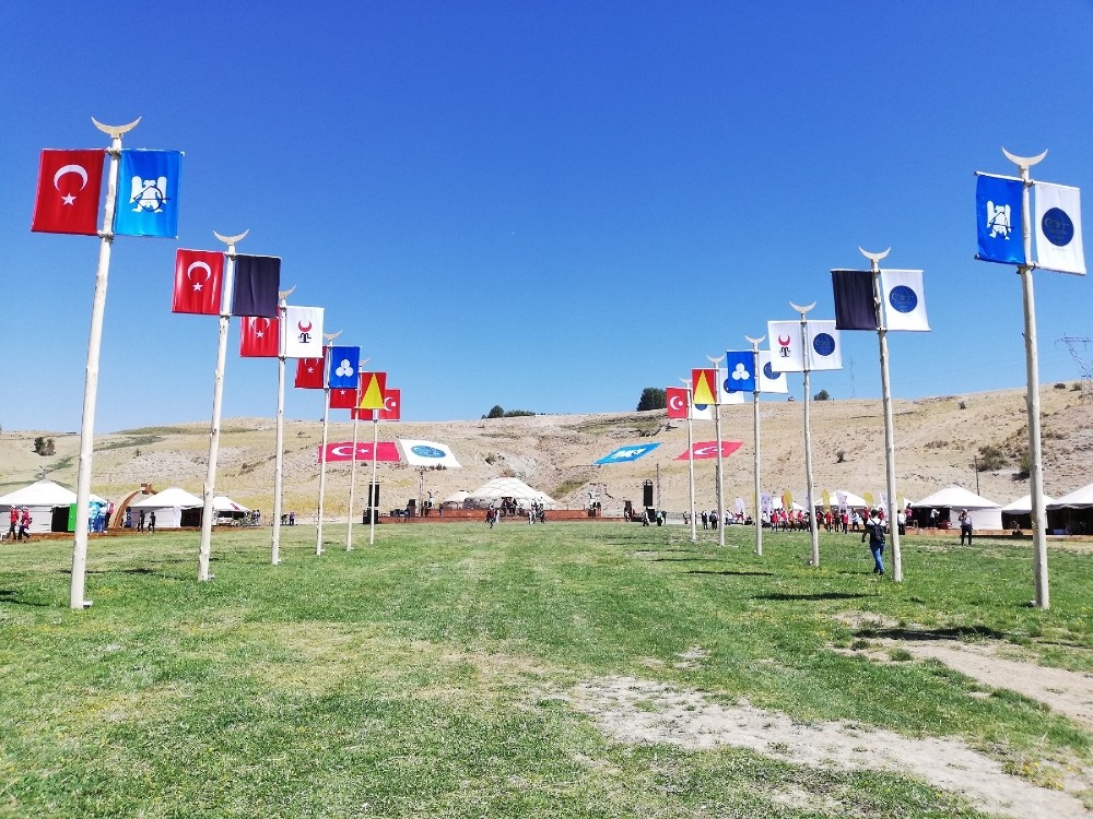 Ahlat’ta Gaziantep rüzgarı esti 