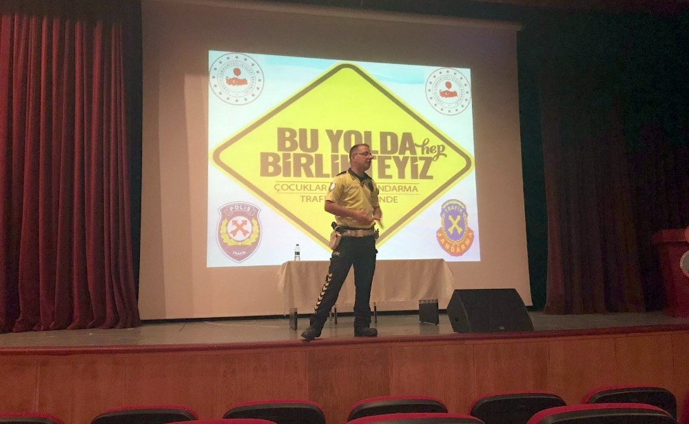 Ahlat’ta öğretmenlere yönelik trafik eğitimi verildi 