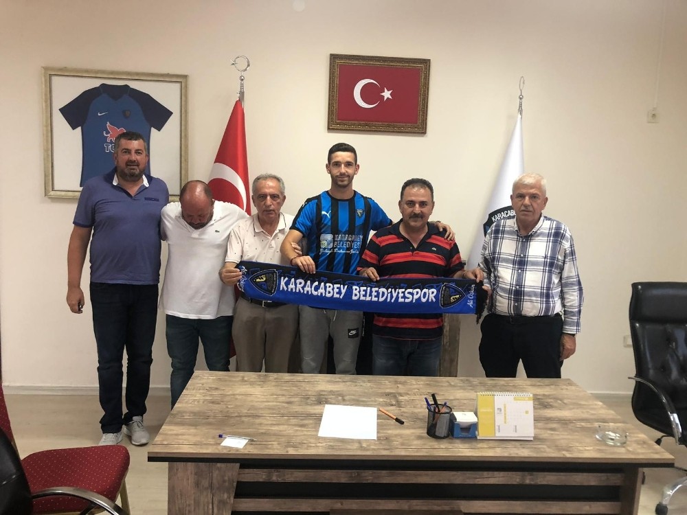 Ahmet Bahçıvan Karacabey Belediyespor’da 