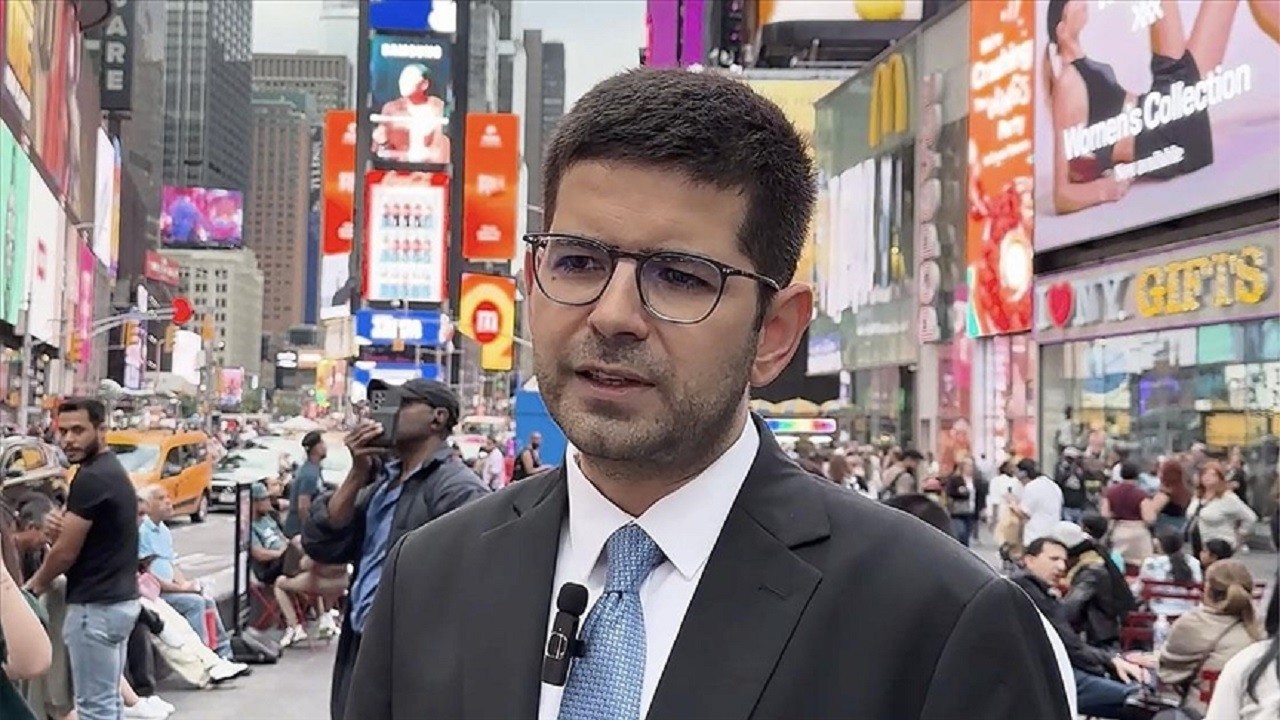 Ahmet Burak Dağlıoğlu: Yatırımcılara Türkiye'de yatırım yapabileceğini anlatıyoruz