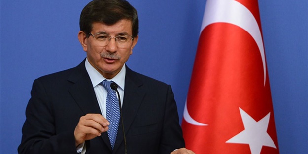 Ahmet Davutoğlu başörtüsü ile de gelse ona şu soruları sorarım