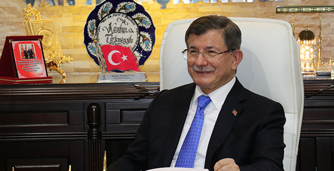Ahmet Davutoğlu: Terörden temizlenen Van bölgenin gözbebeği oldu