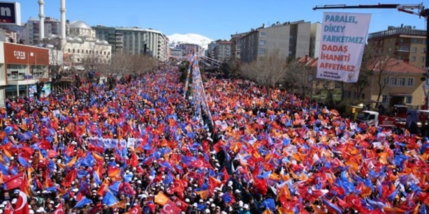 Ahmet Davutoğlu Türkiye'yi il il gezdi - FOTO