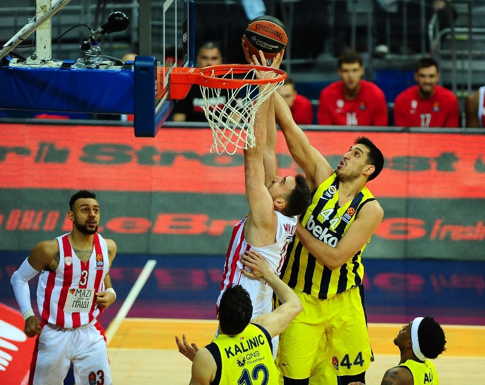 Ahmet Düverioğlu üç yıl daha Fenerbahçe’de 